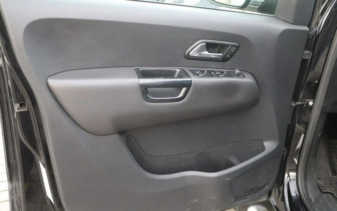 Volkswagen Amarok cena 158800 przebieg: 144000, rok produkcji 2019 z Młynary małe 191